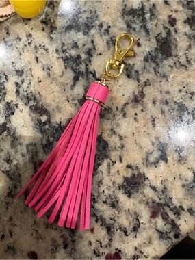 Makeup Junkie Bags Single Tassel - MJ Pink